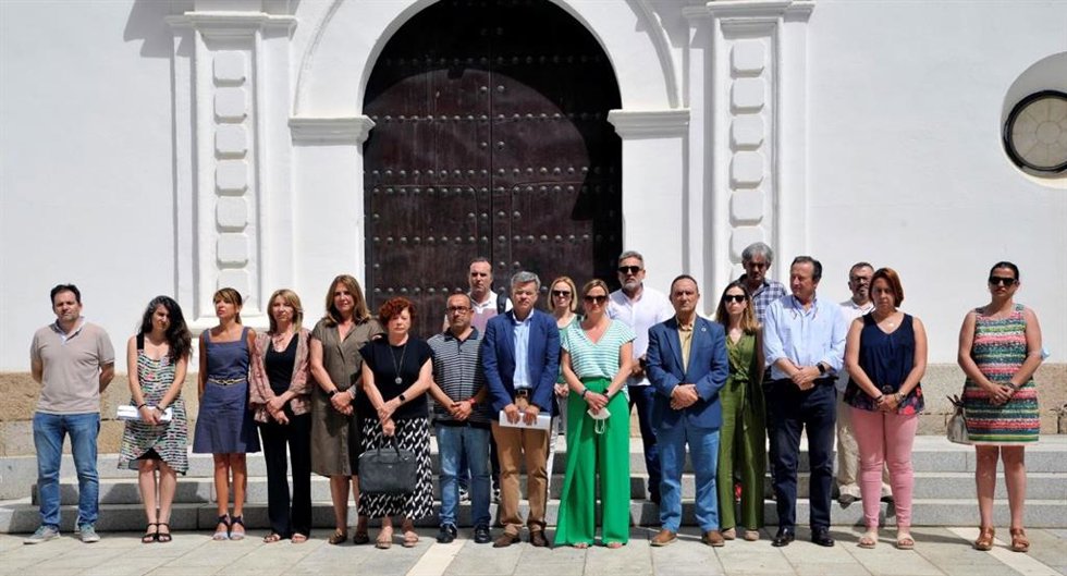 La Asamblea guarda un minuto de silencio en memoria del trabajador fallecido en accidente laboral en Huerta de Ánimas