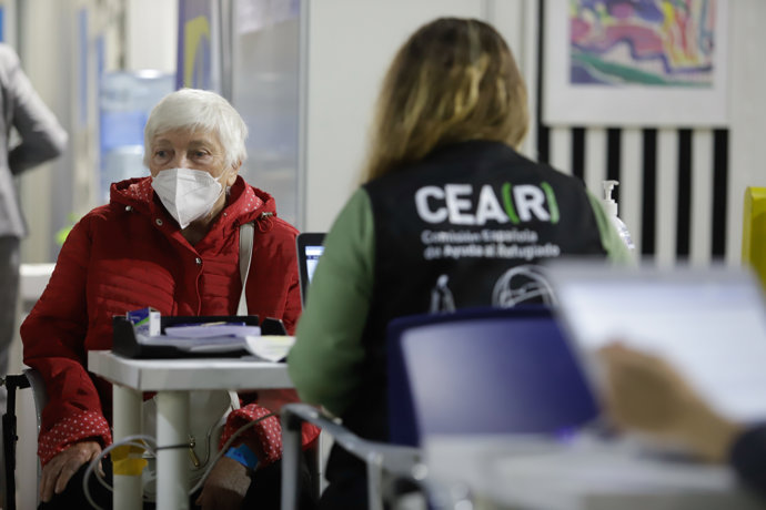 Interior del centro de refugiados habilitado para la recepción, atención y derivación de ciudadanos ucranianos que ha visitado Pedro Sánchez.  En el Palacio de Ferias y Congresos a 20 de abril del 2022 en Málaga (Andalucía, España)