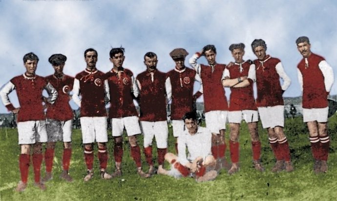 Alineación racinguista presentada el 29 de junio de 1913, en su primer partido de la Copa Redonet contra el Nueva España
