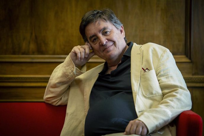 El autor Luis García Montero, posa para Europa Press, en el Instituto Cervantes, a 14 de junio de 2022, en Madrid (España)