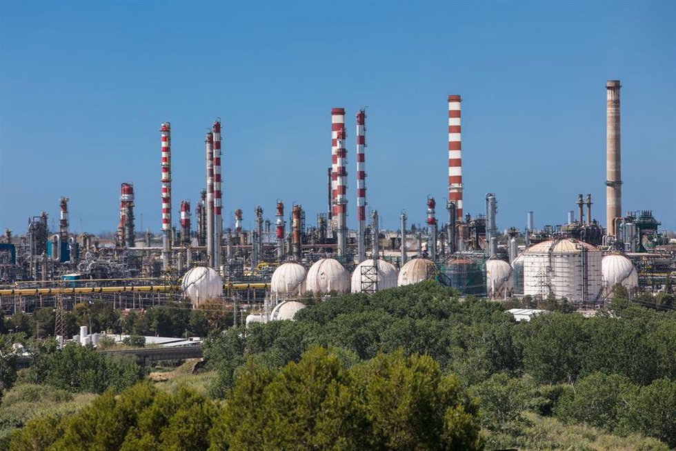 Archivo - El complejo de Repsol en Tarragona, en una foto de archivo.