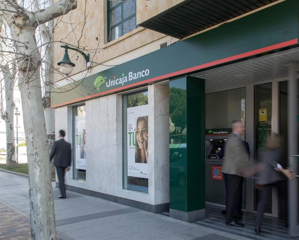 Archivo - Sede de Unicaja Banco