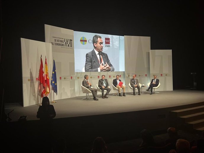 Momento de la intervención de expertos en la lucha antiterrorista en el Congreso Internacional de Víctimas organizado por la Comunidad de Madrid