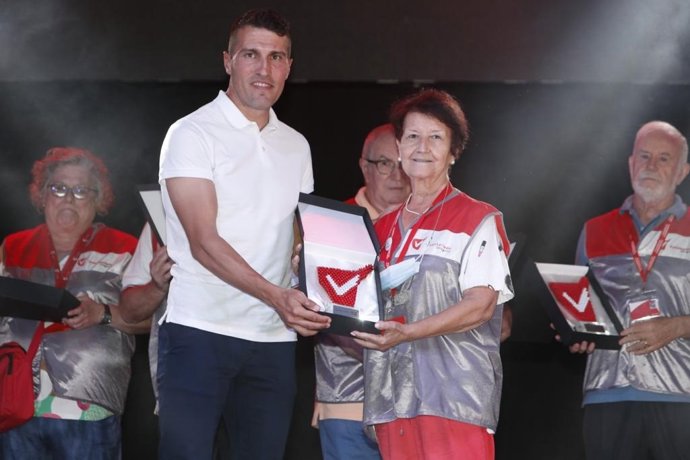 La ciudad agradece la labor "desinteresada" y "altruista" de los voluntarios en su día grande