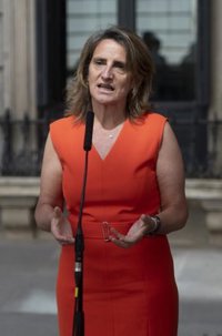 El Gobierno defiende "eficacia" del tope del gas para reducir el precio de la luz y beneficios extraordinarios