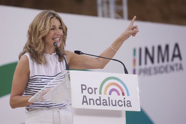 La vicepresidenta segunda del Gobierno, Yolanda Díaz, durante el acto central de la campaña electoral de la coalición Por Andalucía en el Auditorio Los del Río en Dos Hermanas, a 14 de junio del 2022 en (Sevilla, Andalucía)