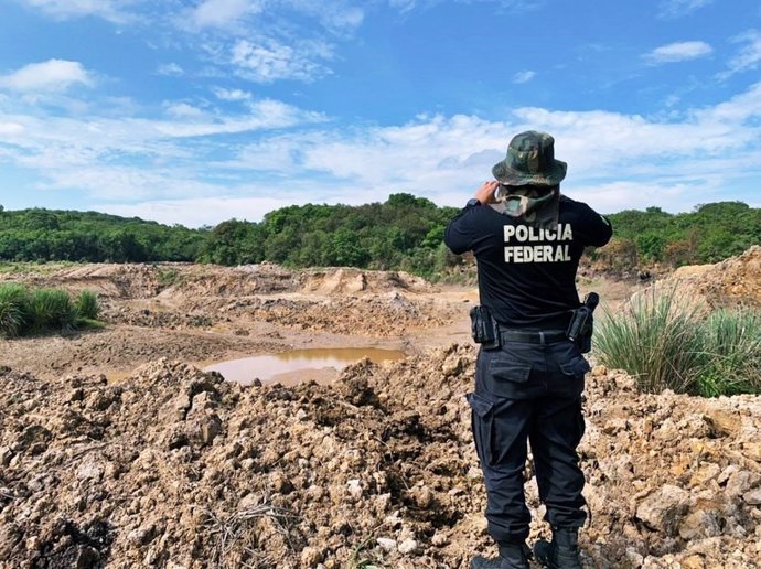 Un agente de la Policía Federal de Brasil.