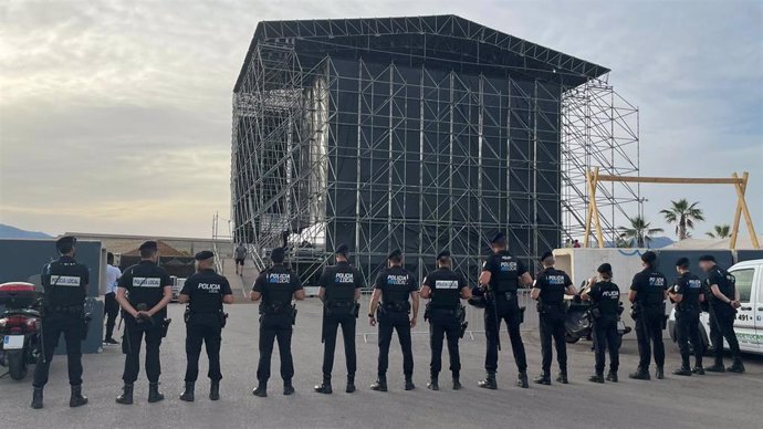 Agentes de la Policía Local en Son Fusteret.