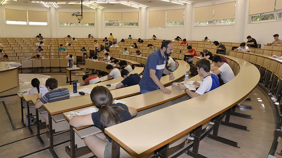 Archivo - Examen de la EvAU