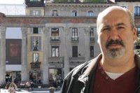 Círculo Rojo publica 'Corazonadas', una novela de humor crítico del guionista alicantino Miquel Peidro Zaragoza