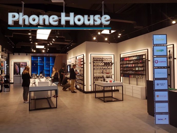 Servishop cuenta con una amplica cartera de clientes, entre ellos Phone House.