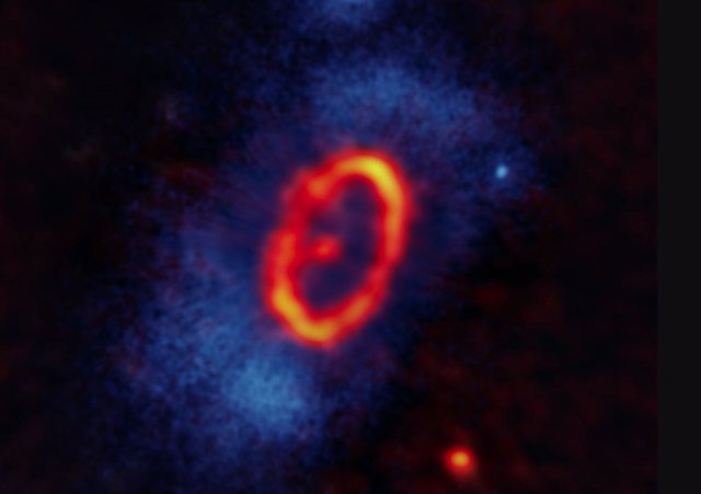 Imagen compuesta del sistema estelar HD 53143.