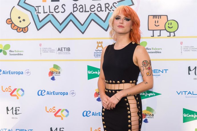 Archivo - El cantante Alba Reche posa en una imagen de archivo