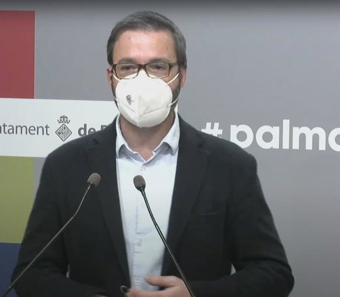 Archivo - El alcalde de Palma, José Hila, en rueda de prensa.