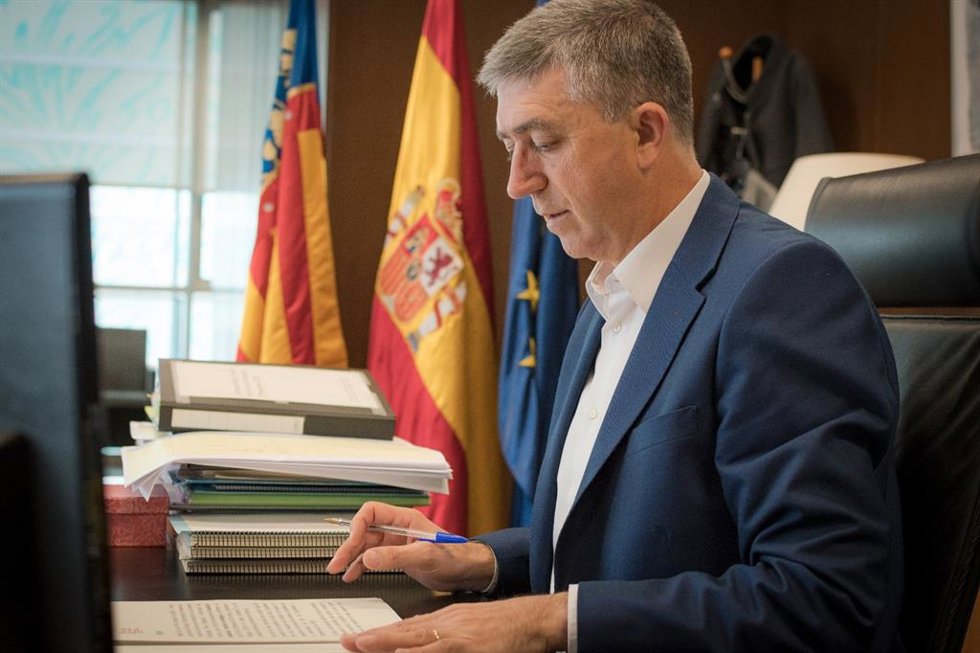Archivo - El conseller Rafa Climent