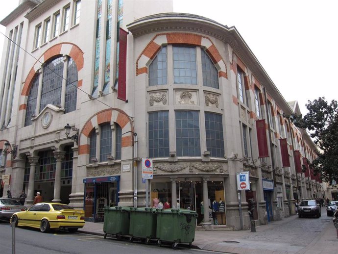 Archivo - Exterior del Mercado de San Blas de Logroño