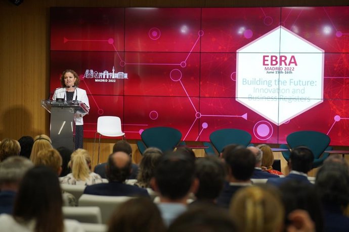 La decana del Colegio de Registradores de España, María Emilia Adán, durante la apertura del encuentro internacional organizado por la Asociación Europea de Registros Mercantiles (European Business Registry Association, EBRA).