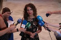 Montero niega discrepancias con Podemos sobre impuesto a eléctricas pero admite que "hay que buscar la fórmula adecuada"