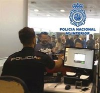 Cuatro detenidos en el aeropuerto de Granada que intentaban llegar a Londres con documentación falsificada