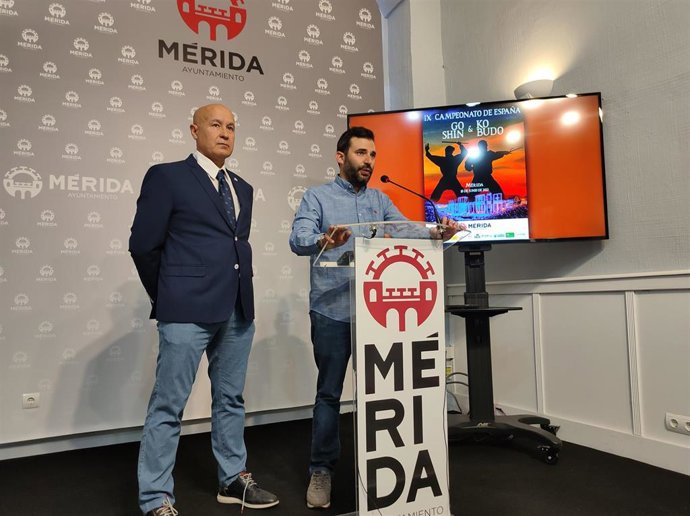 Presentación del campeonato de kárate que se disputará en Mérida este sábado.