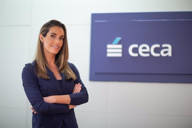 Archivo - La nadadora olímpica Ona Carbonell, embajadora de Obra Social y Educación Financiera de CECA