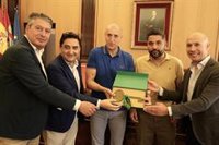 El Ayuntamiento de León se une a la red de Municipios Hermanados por el Vidrio