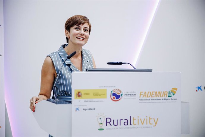 La ministra de Política Territorial y portavoz del Gobierno, Isabel Rodríguez, interviene durante el acto de clausura del Congreso Ruraltivity, en las Torres Kio de Madrid, a 15 de junio de 2022, en Madrid (España). 
