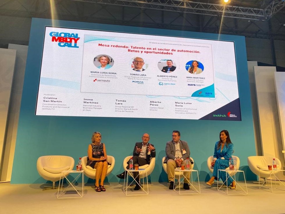 Mesa redonda tras la presentación del informe 'Talento en la Industria de la Automoción' en el Global Mobility Call.
