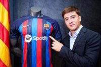 Pablo Torre firma su contrato hasta 2026 y ya ejerce de blaugrana