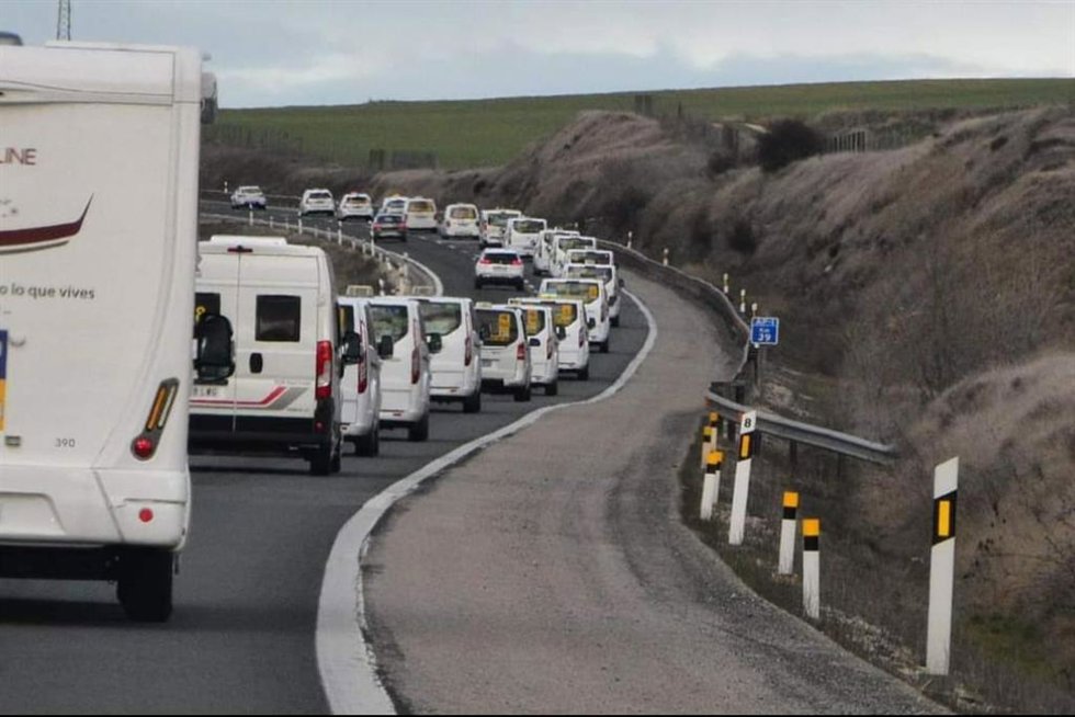 Convoy de Taxi sin Fronteras camino a Ucrania