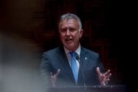 El presidente canario se muestra seguro de que la armonización fiscal "quedará sin efecto" en las RUP