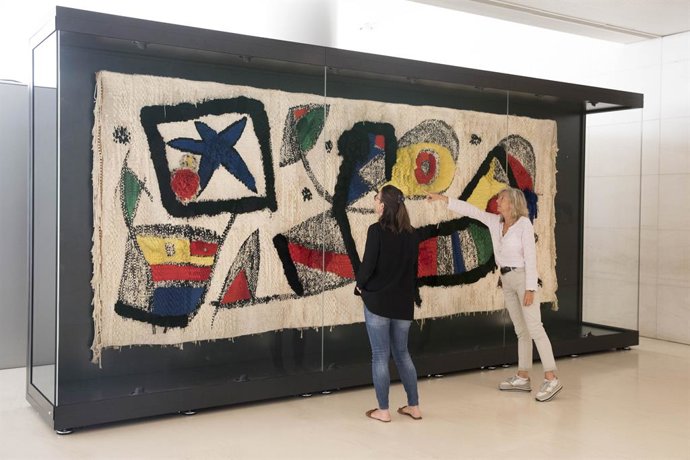 Imatge del tapís de Miró 