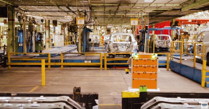 Archivo - Robot con tecnología de conducción autónoma en Ford