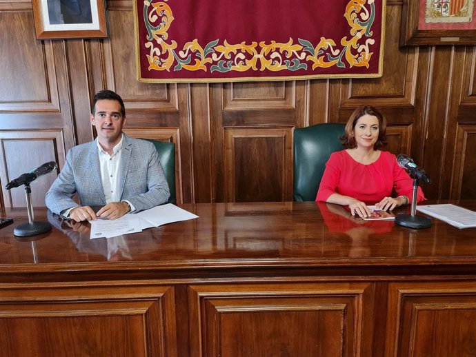 Emma Buj (PP) y Ramón Fuertes (Cs).