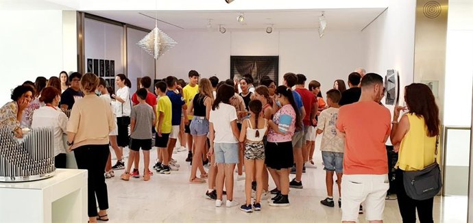 El MACA finaliza la séptima edición de Menuts Vens con un gran encuentro estudiantil en el museo