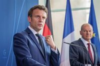 Macron justifica su viaje a Rumanía y dice que "también es jefe de las Fuerzas Armadas" tras las críticas de Mélenchon