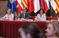 Mínguez señala que el plan de verano se basará en sinergias interdepartamentales para suplir la falta de especialistas