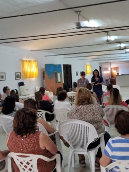 Charla para promover hábitos saludables