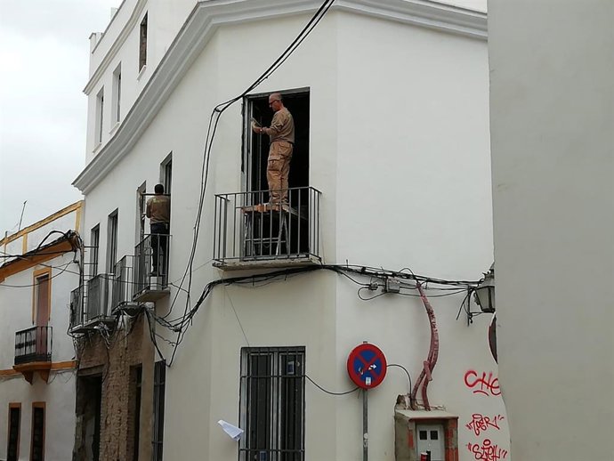 Trabajadores de la construcción en un edificio en obras, en una imagen de archivo.