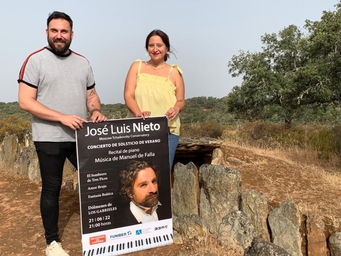 Valverde del Camino (Huelva) celebra el solsticio de verano con un concierto de piano en los Dólmenes de los Gabrieles