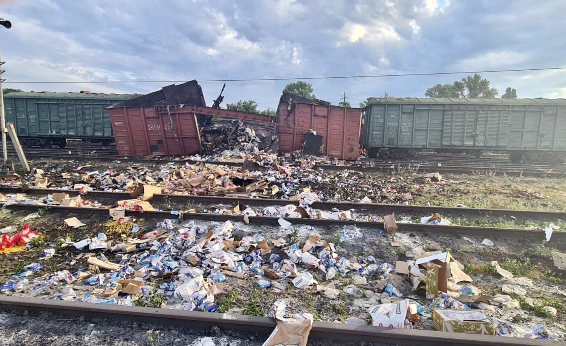 Un misil ruso destruye un tren de la organización humanitaria World Central Kitchen, del chef español José Andrés, en el este de Ucrania