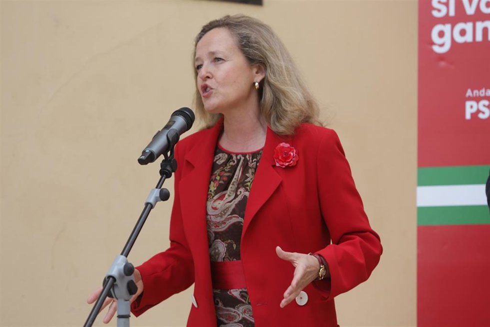 La vicepresidenta y ministra de Economía, Nadia Calviño, este miércoles en Málaga antes de la presentación del Proyecto Digital del PSOE de Andalucía a las elecciones de 19 de junio.