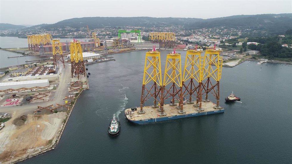 Nota Informativa / Iberdrola Inicia El Traslado A Francia De Las Plataformas Eólicas Marinas Construidas Por Navantia Windar Para El Parque De Saint Brieuc