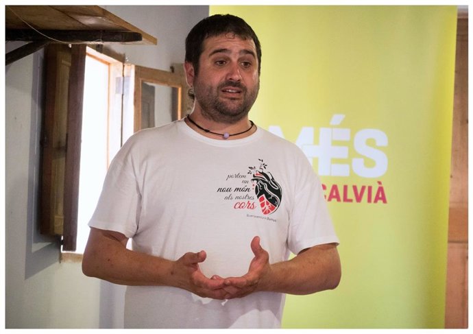 El regidor de MÉS per Calvi Rafel Sedano.