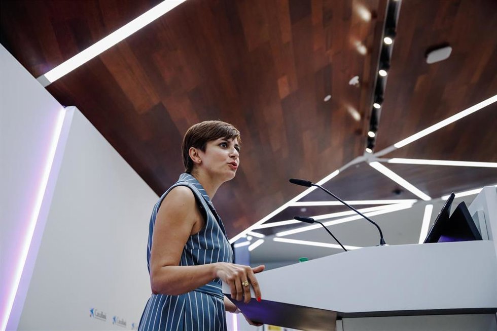 La ministra de Política Territorial y portavoz del Gobierno, Isabel Rodríguez, interviene durante el acto de clausura del Congreso Ruraltivity, en las Torres Kio de Madrid, a 15 de junio de 2022, en Madrid (España).