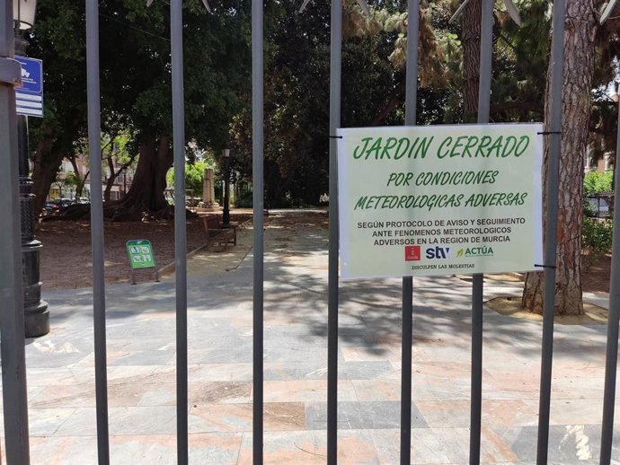 Jardin Floridablanca cerrado por condiciones meteorológicas adversas