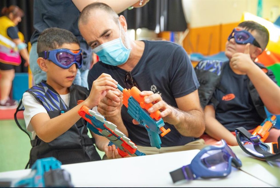 NERF apoya a niños y niñas con discapacidad intelectual en el programa Jóvenes Atletas de la Fundación Special Olympics
