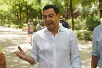 Moreno coincide con Feijóo en que PSOE debería abstenerse, pero "caerá en saco roto porque Sánchez necesita" a Vox