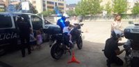 Alumnos de infantil del Colegio La Guindalera reciben la visita de la Policía Nacional