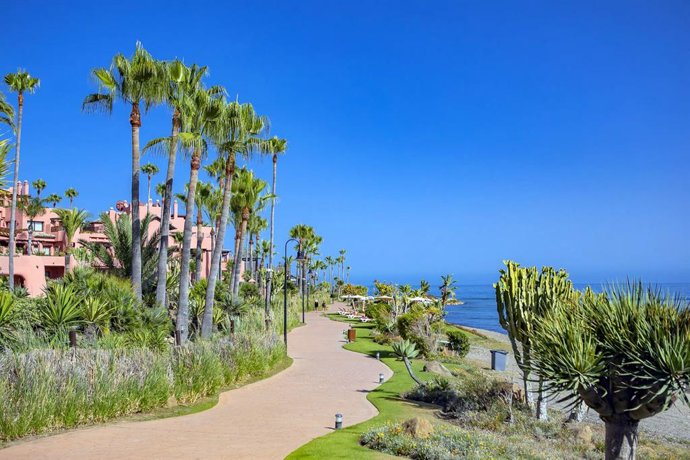 Archivo - Málaga.- Estepona licita nuevo tramo de corredor litoral que permite ir ininterrumpidamente de Guadalobón a El Saltillo